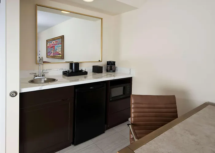 Embassy Suites By Hilton Phoenix Scottsdale