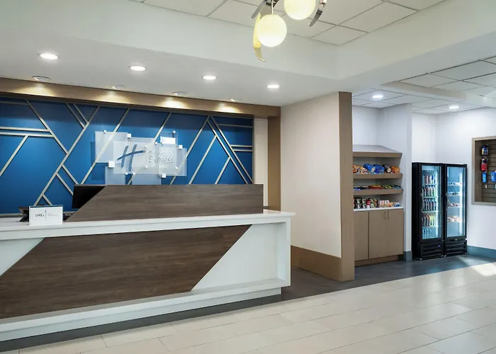Holiday Inn Express & Suites Midwest City By Ihg