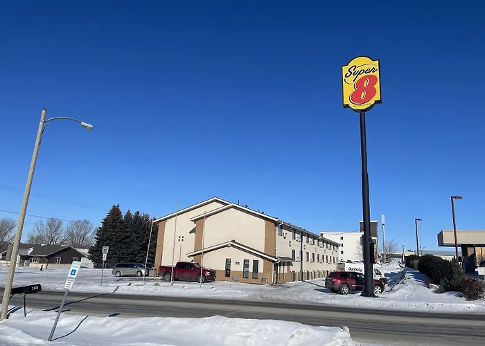 Super 8 By Wyndham Bismarck
