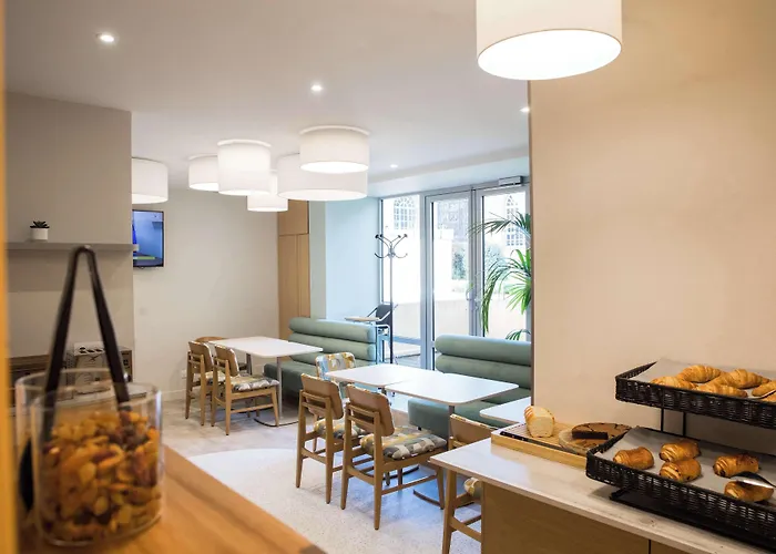 Kyriad Villefranche Sur Saone Porte Du Beaujolais -Renove-