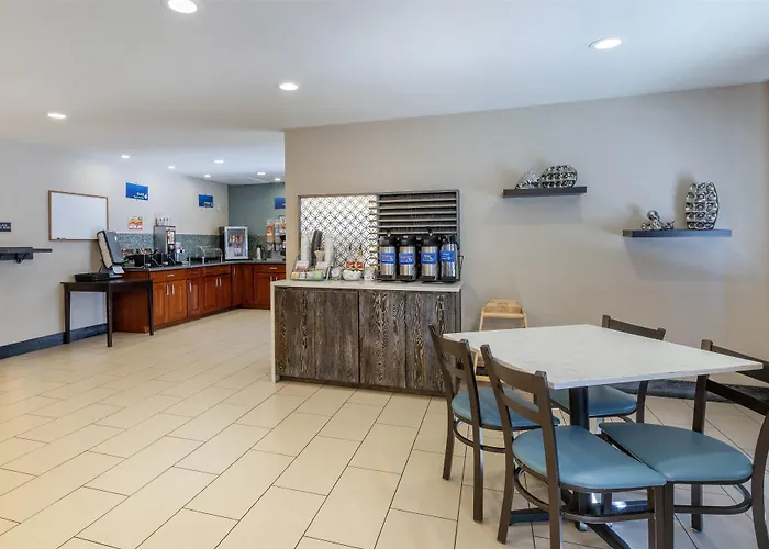 Best Western Long Beach Inn