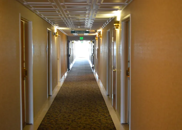 Best Western Plus Liberty Lake Inn