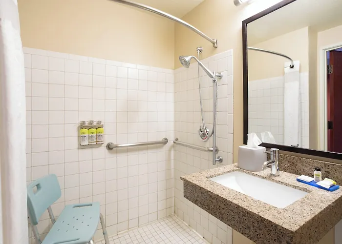 Holiday Inn Express Hotel & Suites Littleton By Ihg