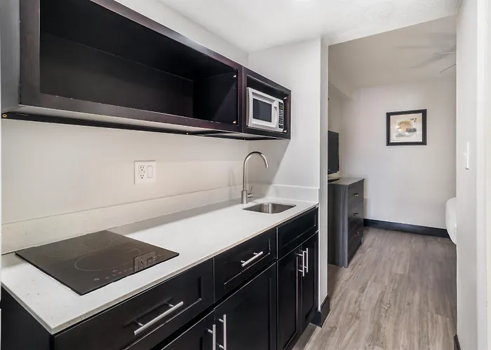 Surestay Hotel By Best Western Virginia Beach Royal Clipper