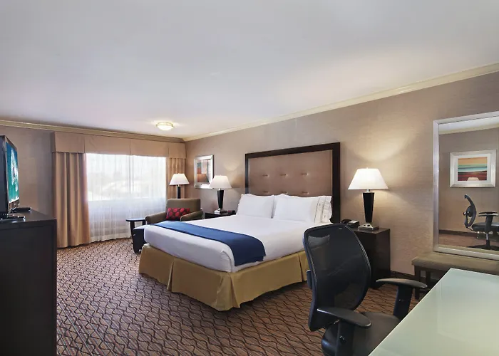 Holiday Inn Express Port Hueneme By Ihg