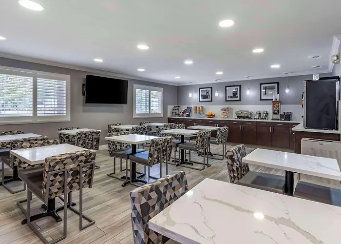 Best Western Plus Vineyard Inn