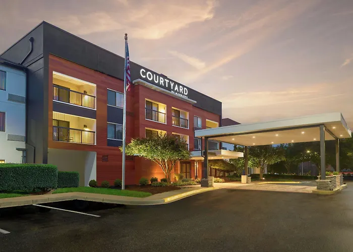 Courtyard By Marriott Frederick