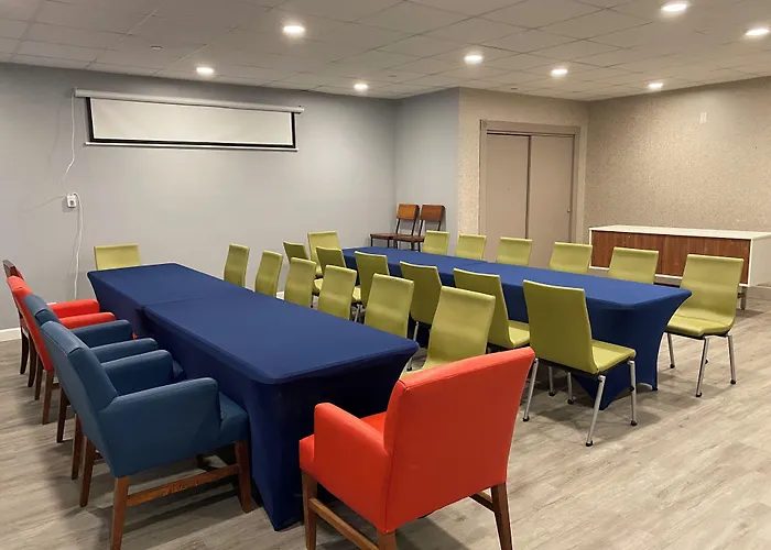 Holiday Inn Express Metropolis By Ihg