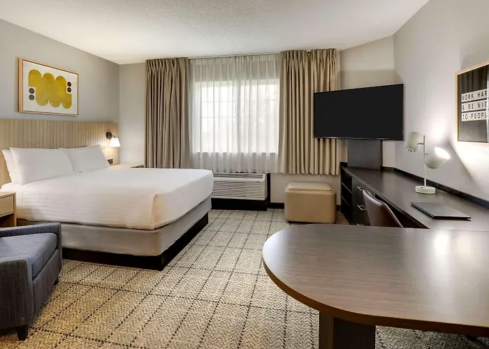 Sonesta Simply Suites Miami Airport Doral
