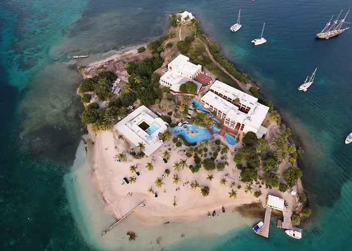 Hotel On The Cay