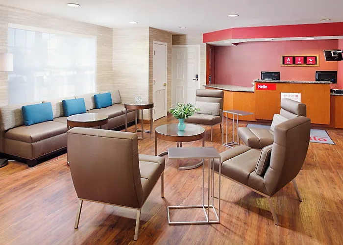 Towneplace Suites By Marriott Manchester-Boston Regional Airport