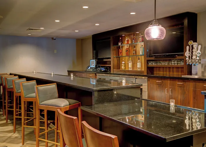 Holiday Inn Milwaukee Airport By Ihg