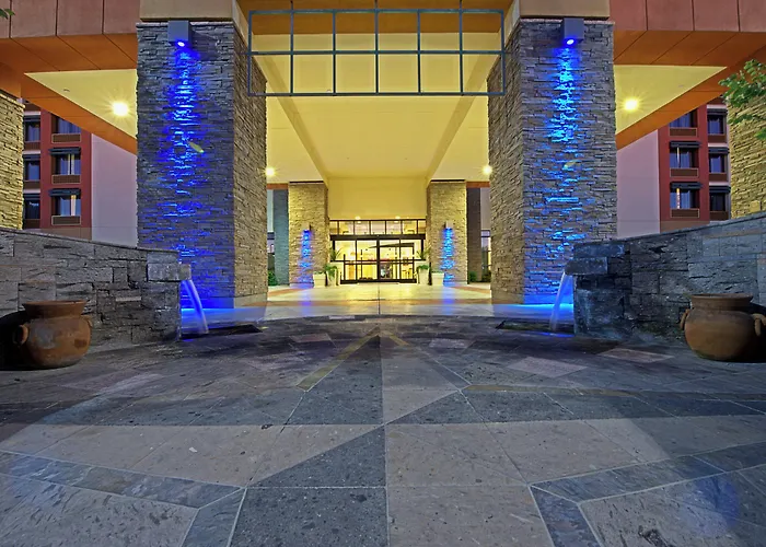 Holiday Inn Express & Suites Tempe By Ihg