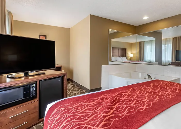 Comfort Inn Dyersville Near The Field Of Dreams