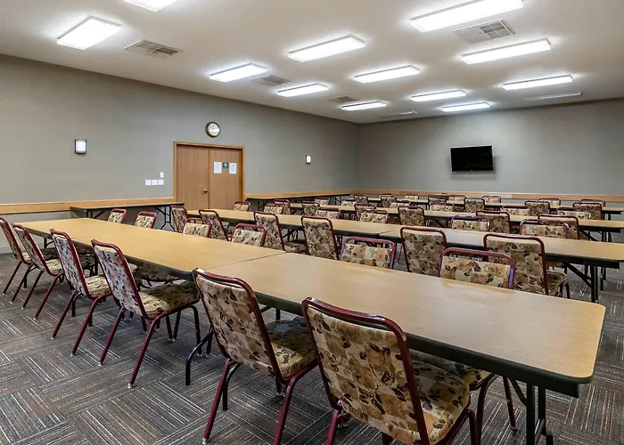 Comfort Inn Dyersville Near The Field Of Dreams