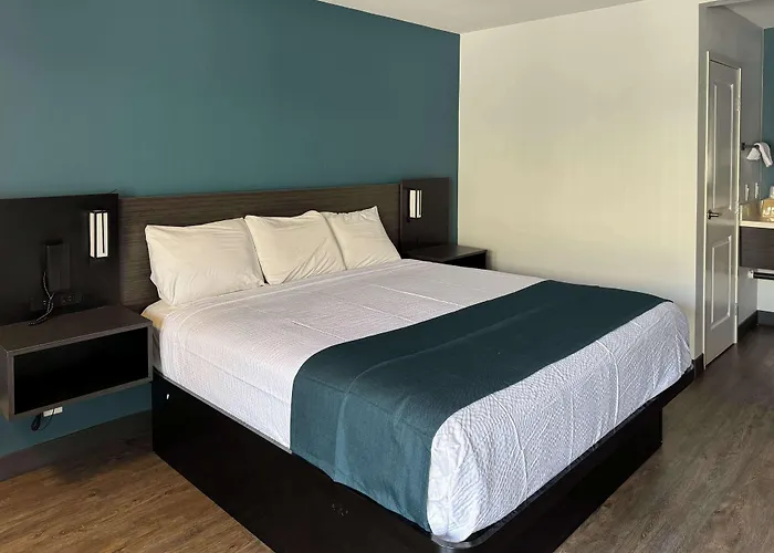 Studio 6 Suites Gardena, Ca