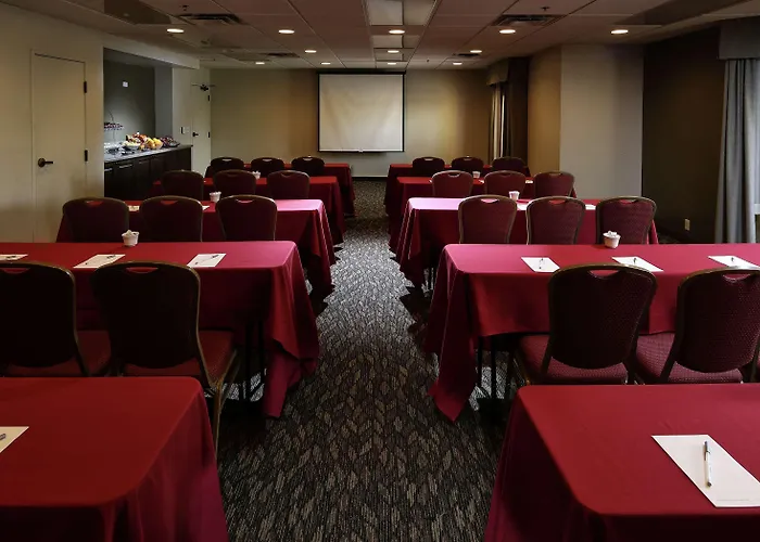 Hampton Inn & Suites Tucson Mall