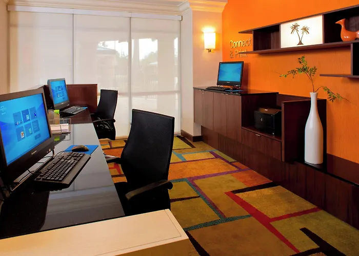 Fairfield Inn & Suites, Lake Buena Vista - Orlando Marriott Village - Trundle Bunkbed Suites!