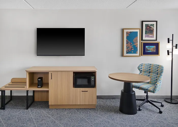 Hampton Inn Chicago-Carol Stream