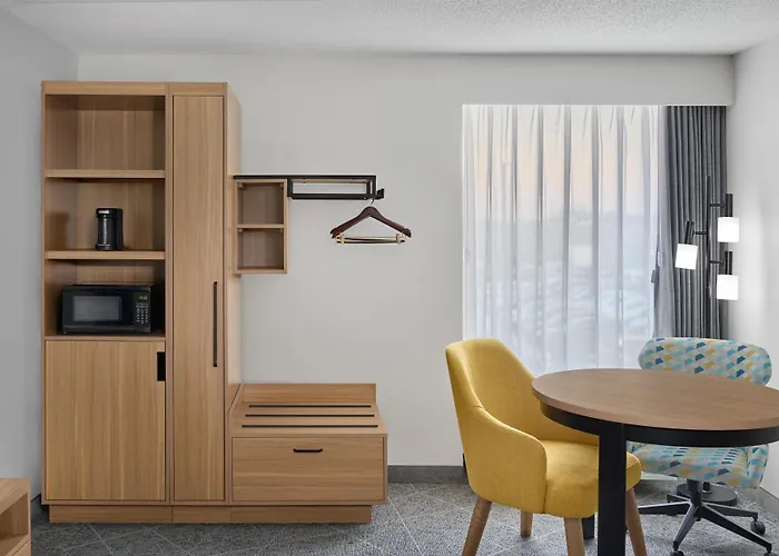 Hampton Inn Chicago-Carol Stream