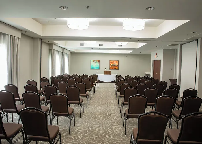 Holiday Inn & Suites Raleigh Cary By Ihg