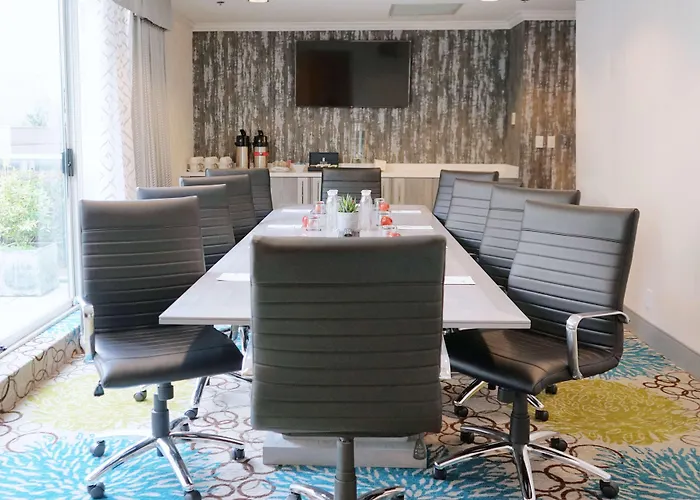 Hampton Inn & Suites, By Hilton - Vancouver Downtown
