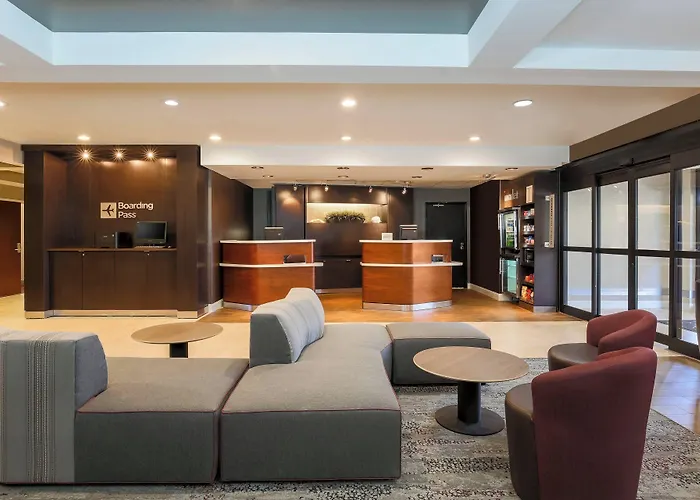 Courtyard By Marriott Monroe Airport