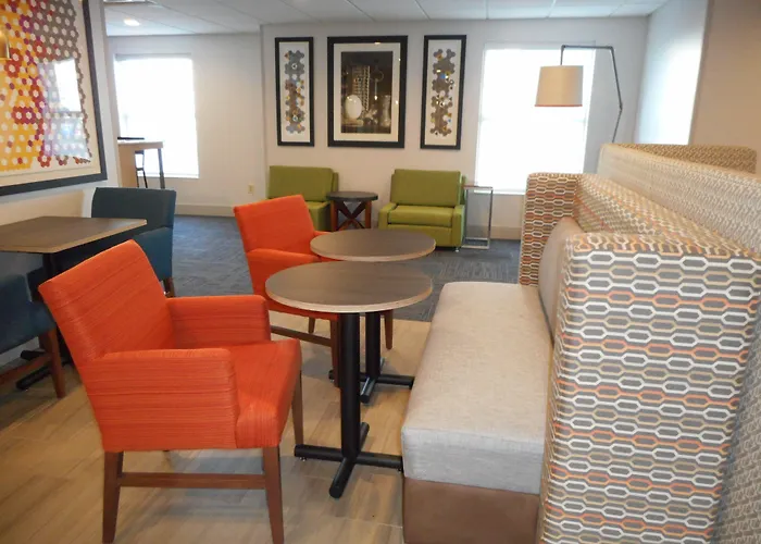 Holiday Inn Express Fairfield By Ihg