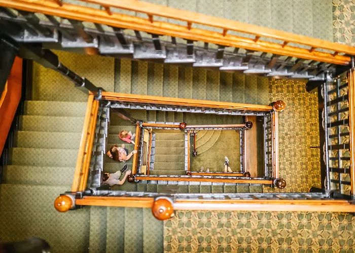 1886 Crescent Hotel And Spa