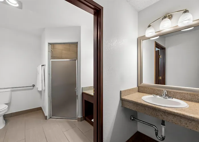 Best Western Chieftain Inn