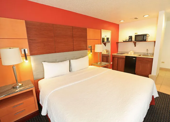 Days Inn By Wyndham Calumet Park