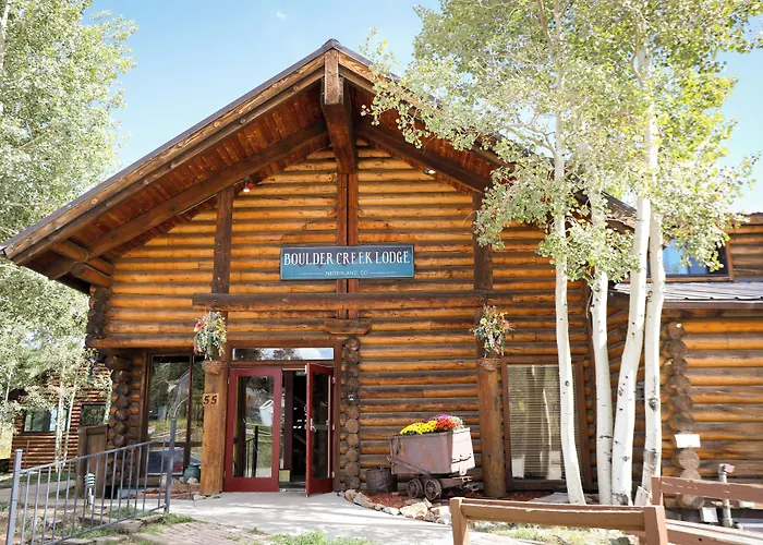 The Boulder Creek Lodge