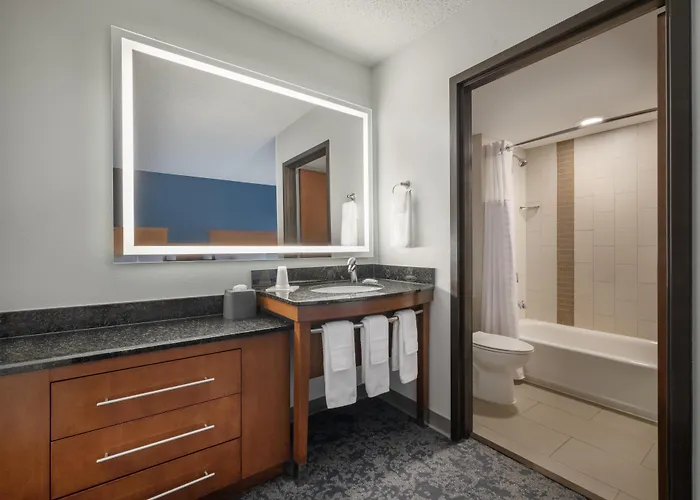 Hyatt Place Lakeland Center