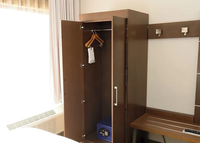 Holiday Inn Express Hillsborough-Durham Area By Ihg