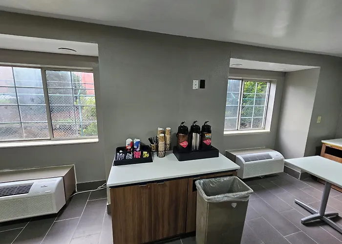 Microtel Inn By Wyndham Atlanta Airport