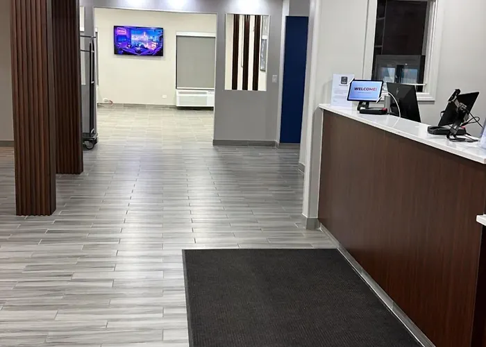 Halsted Inn And Suites Harvey - Chicago Southland