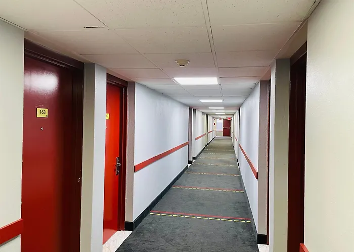 Super 8 By Wyndham Gloucester