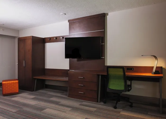 Holiday Inn Express & Suites Atlanta Perimeter Mall Hotel By Ihg