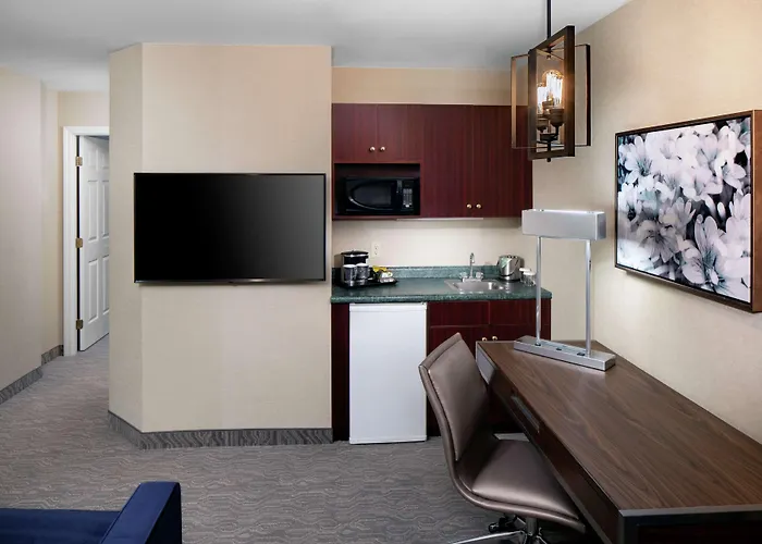 Doubletree By Hilton Nashua