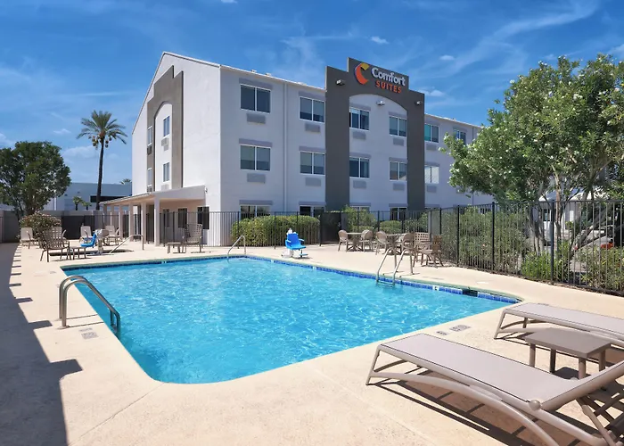 Comfort Suites At Tucson Mall