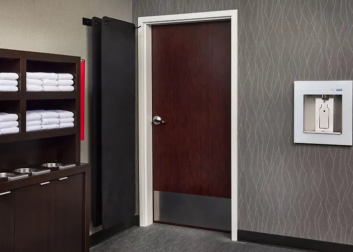 Courtyard By Marriott Fort Collins