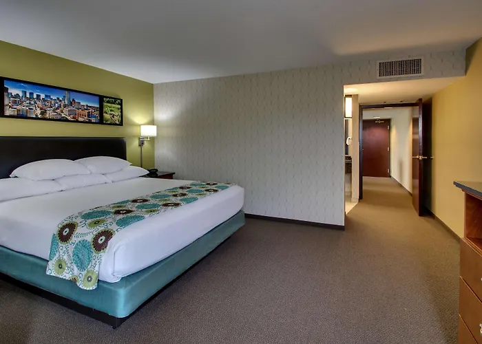 Drury Inn & Suites Houston Galleria