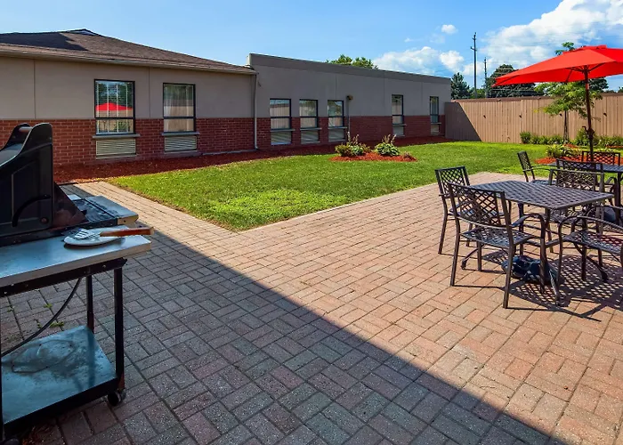 Best Western Plus Bowmanville