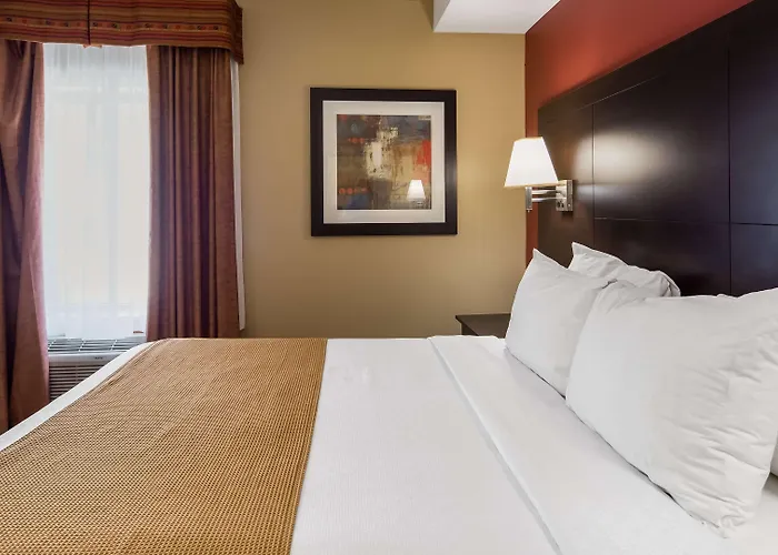 Best Western Plus Bowmanville