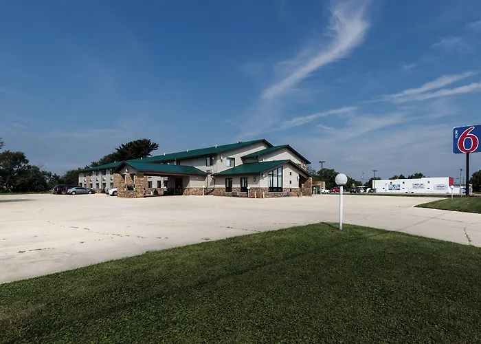 Motel 6-Kewanee, Il