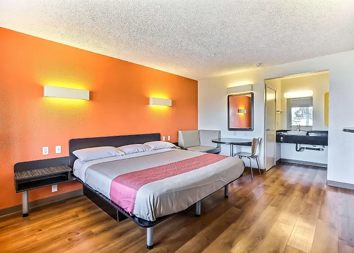 Motel 6-Oakland, Ca - Embarcadero