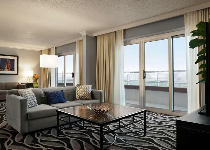 Embassy Suites Cincinnati - Rivercenter