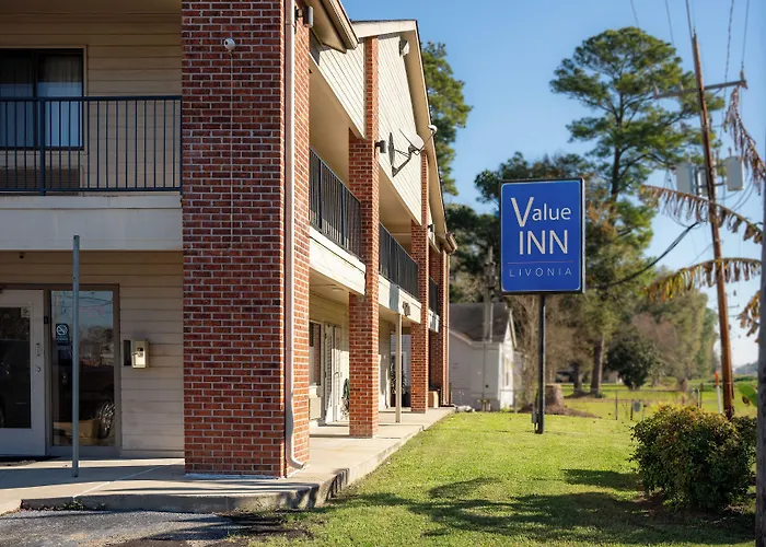 Value Inn - Livonia