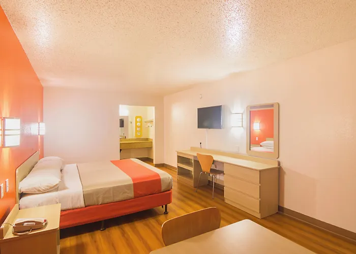Motel 6-Suwanee, Ga - Gwinnett Center