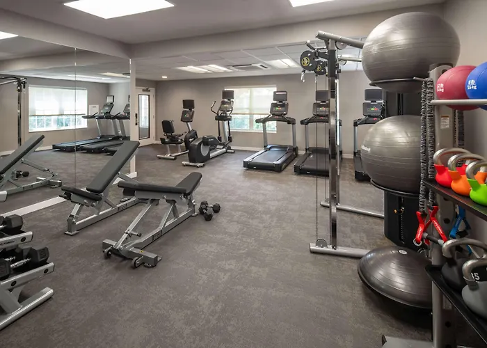 Sonesta Es Suites Fairfax Fair Lakes